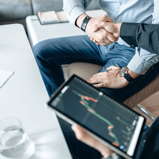 Fruenza team di esperti di investimenti in criptovalute